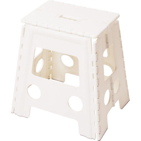 Crafted FOLDING PLASTIC STEP STURDY WH Advanced