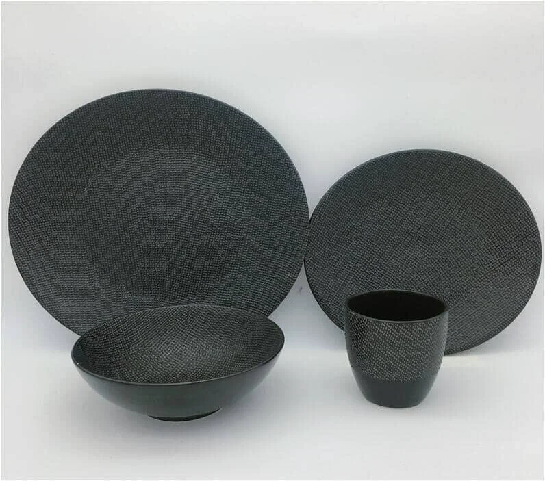 Classic Etna 16-Piece Dinner set Secure
