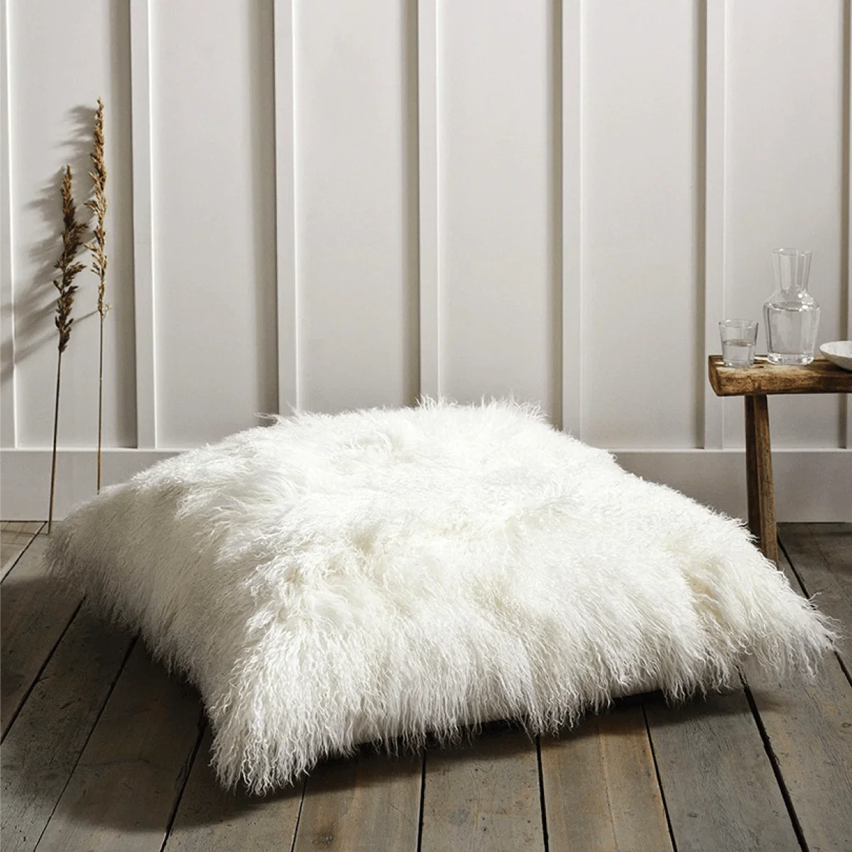 Superior Floor Cushion 26x26 Faux Fur Top-Quality