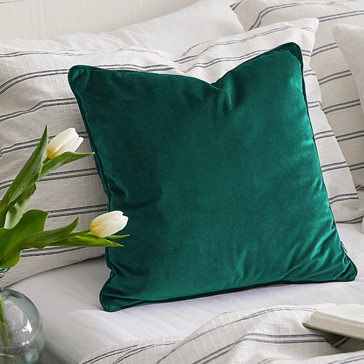 Specialty Layla- Velvet Cushion 18x18 Invisible Zipper Outstanding