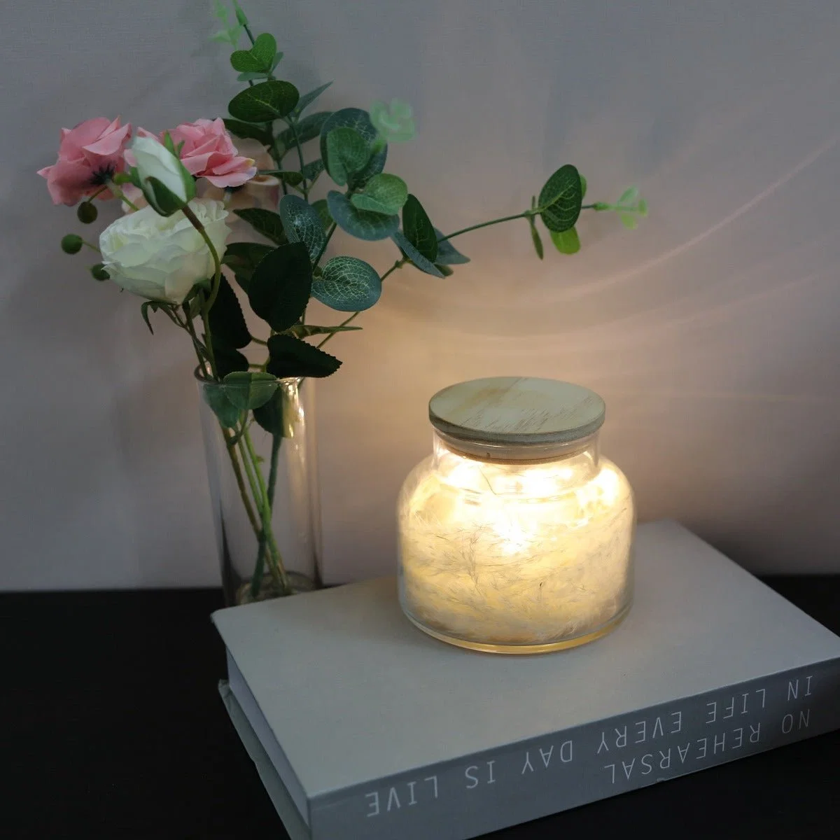 Top-Quality Lauren Taylor - Meadow Grass in LED Jar World-Class