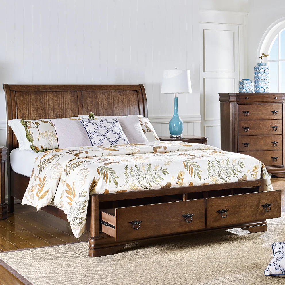 Consistent Windsor Bed Natural