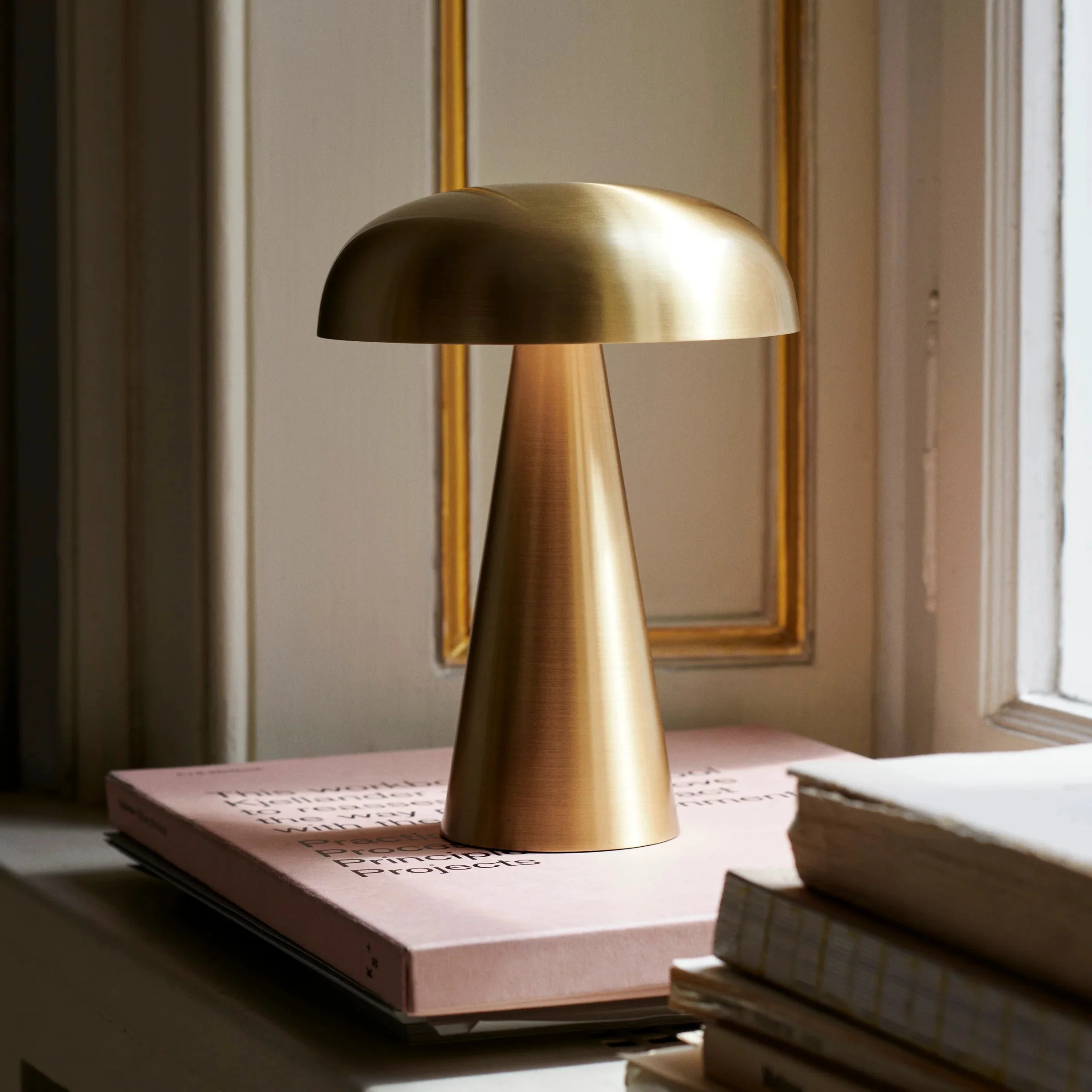 Stylish Como Portable Lamp Quality