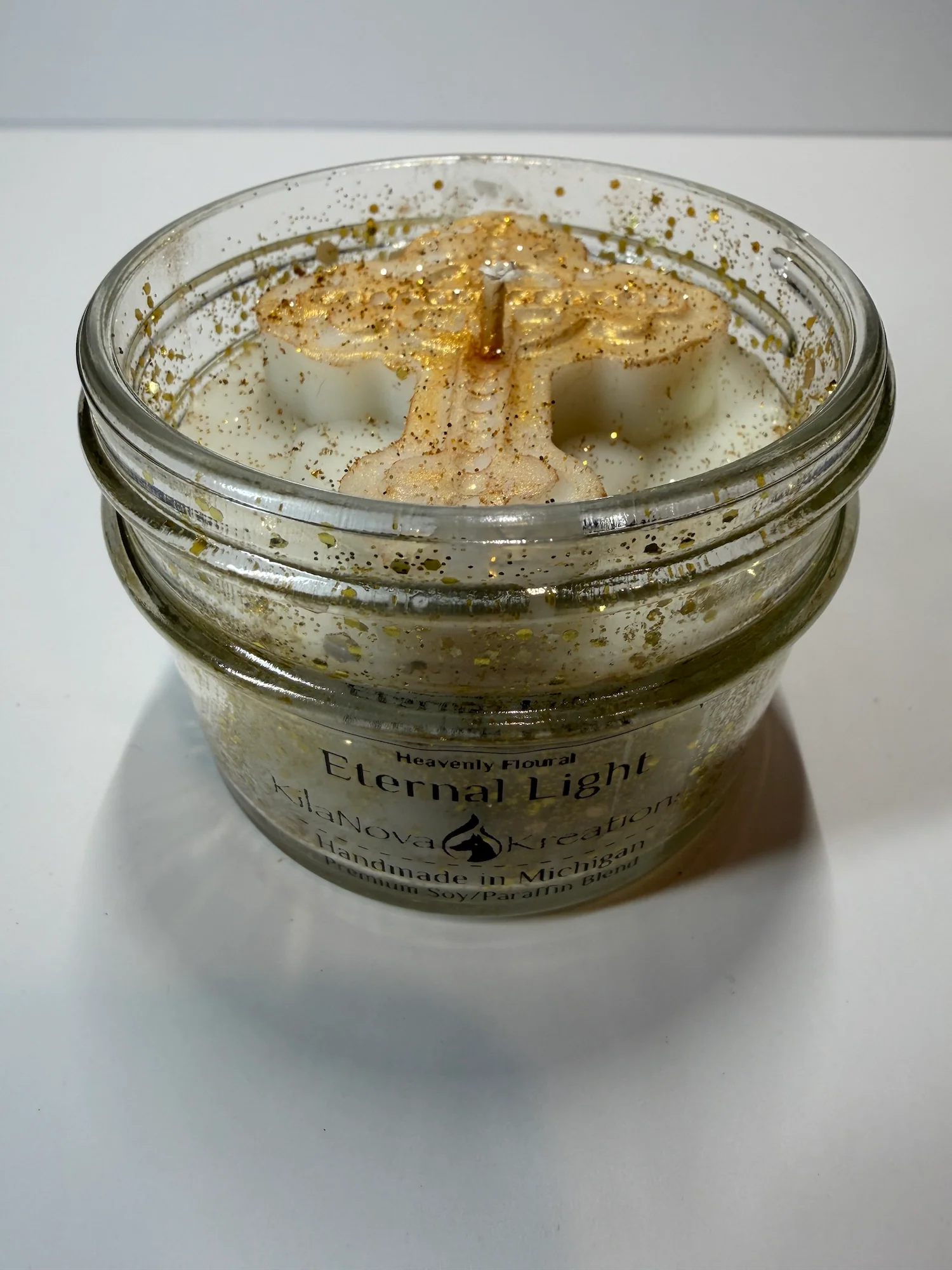 Exclusive Eternal Light - Floral Bouquet Next-Generation