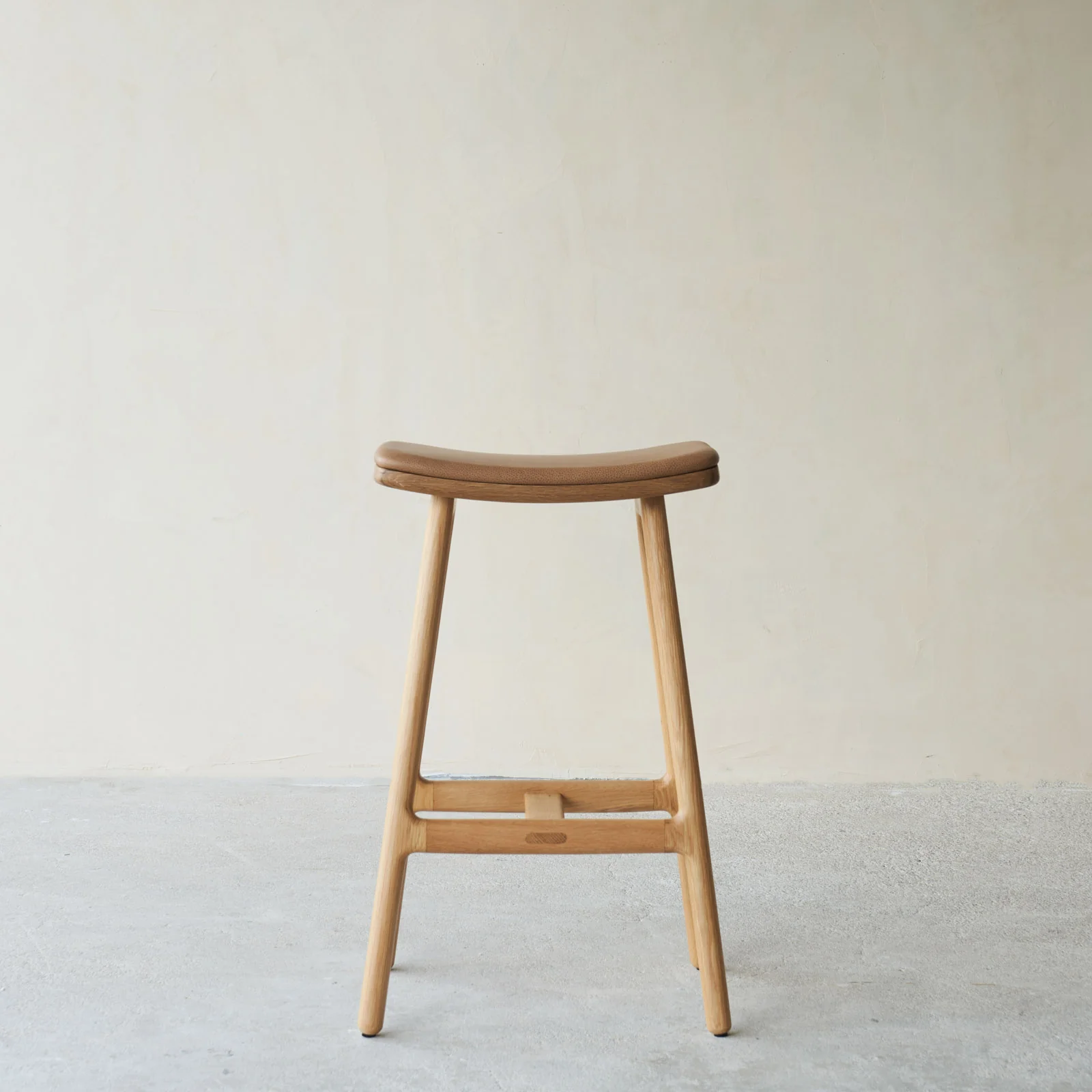 Easy-to-Use Odd Leather Counter Stool Oak Frame - Pecan High-Grade