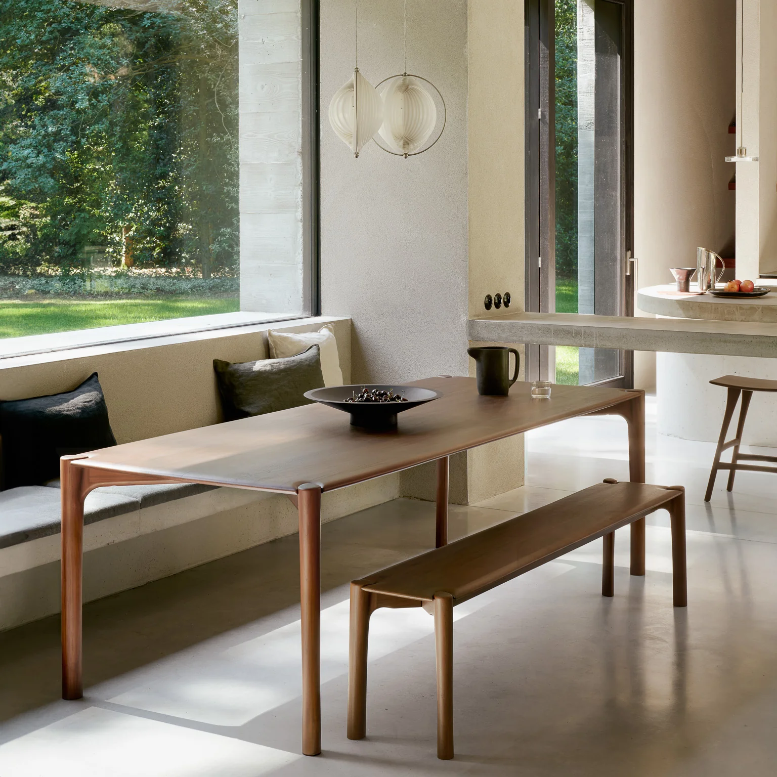 Exceptional PI Dining Table Teak Optimized