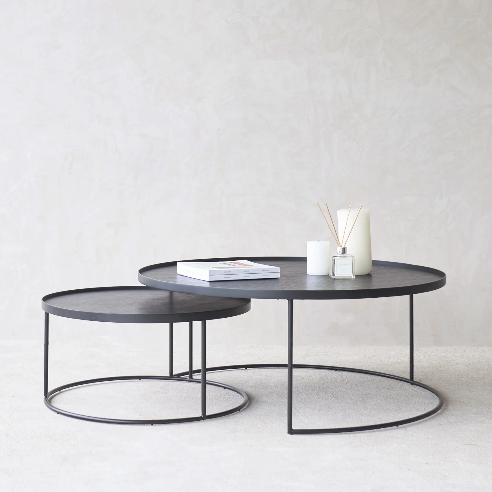 Dependable Tray Coffee Round Table Set Large Extra Large 93cm World-Class