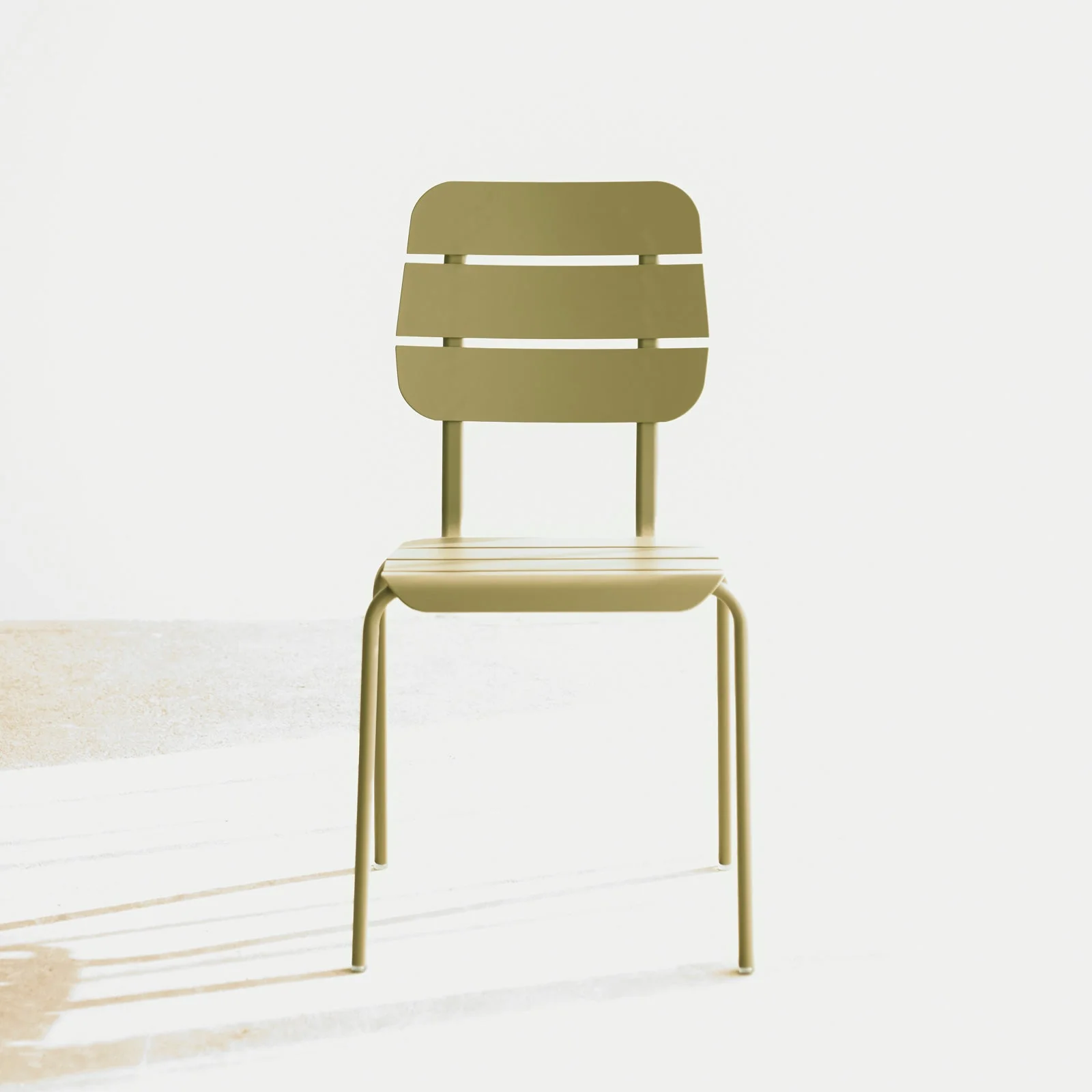 Next-Generation Alicante Outdoor Dining Chair Green Durable
