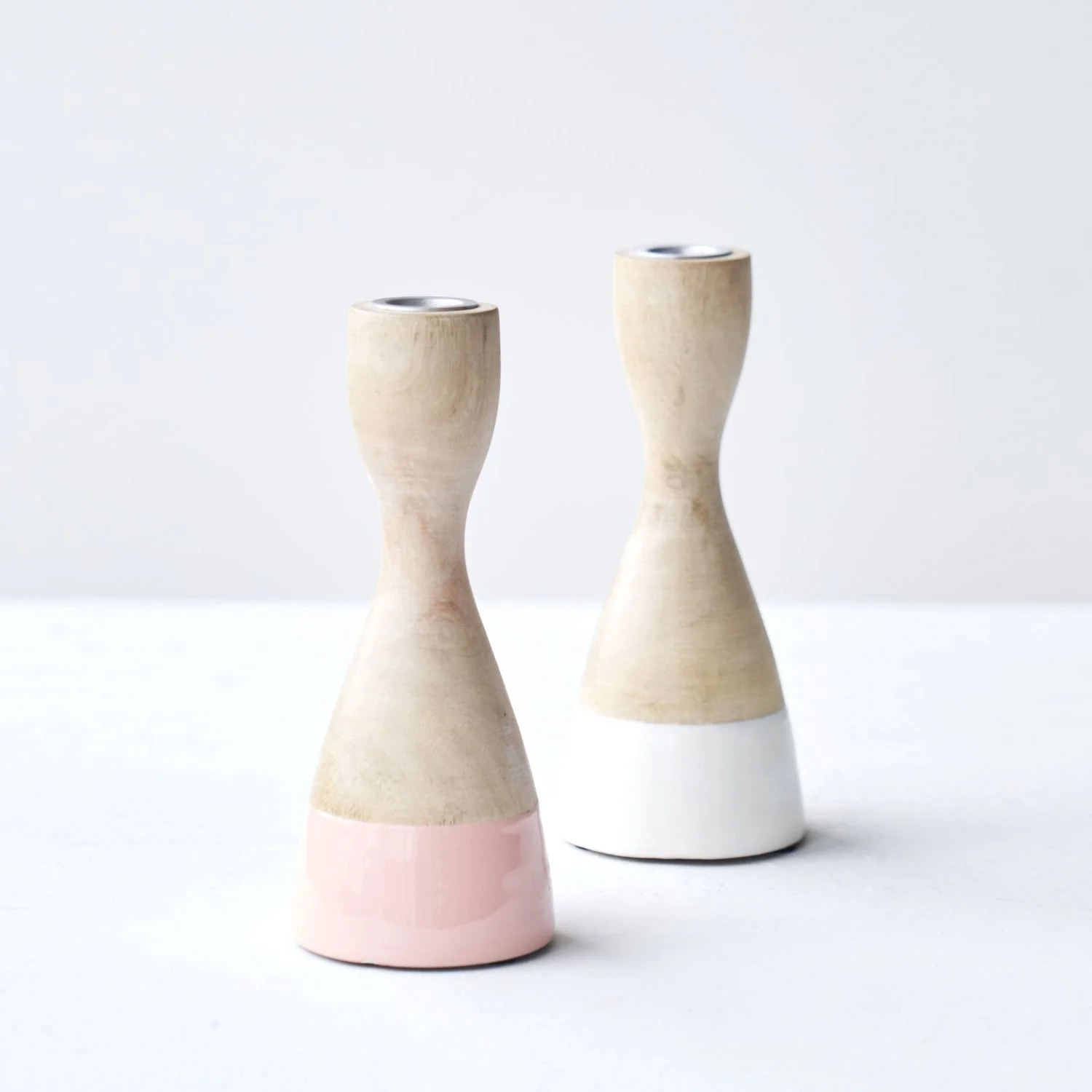 World-Class Bodie Candlestick White Small 20.5cm Secure