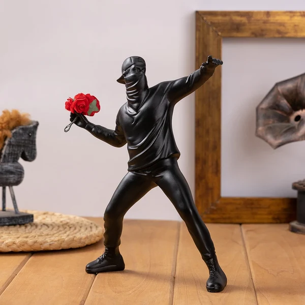 Minimalist Modern Flower Thrower Statue Premium
