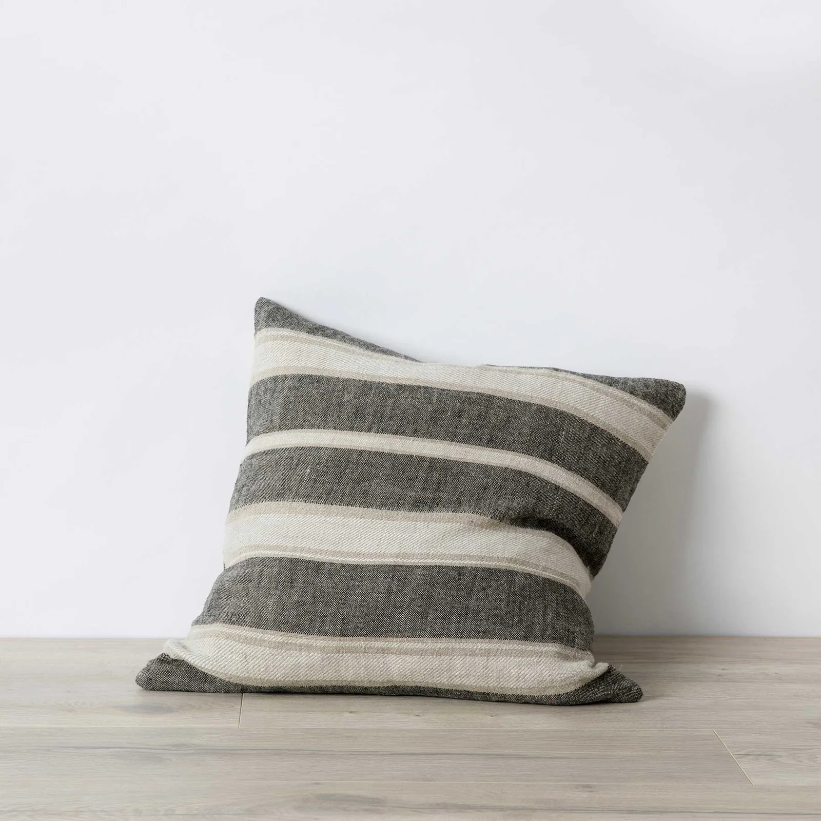 Classic Mira Linen Cushion Enzo Environmentally Friendly