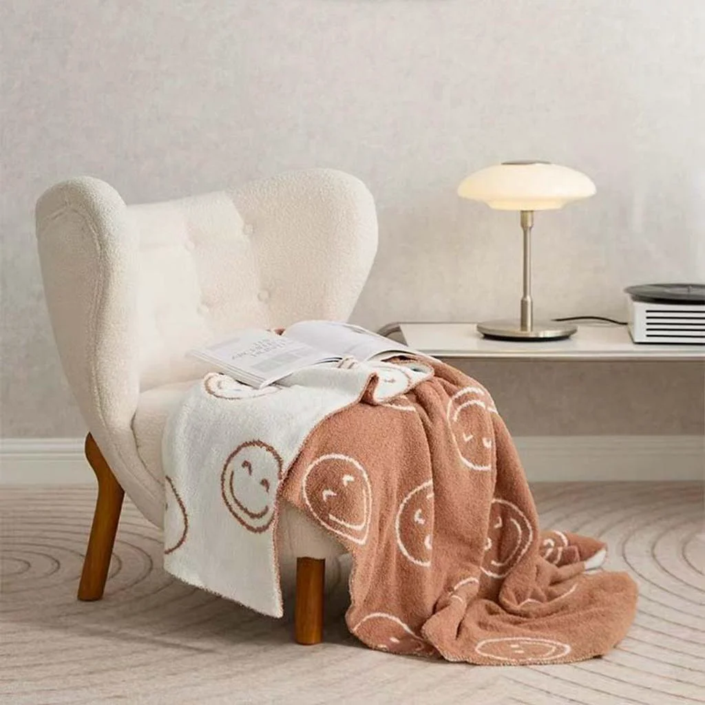 Elegant Smiley Face Blanket - Orange Safe