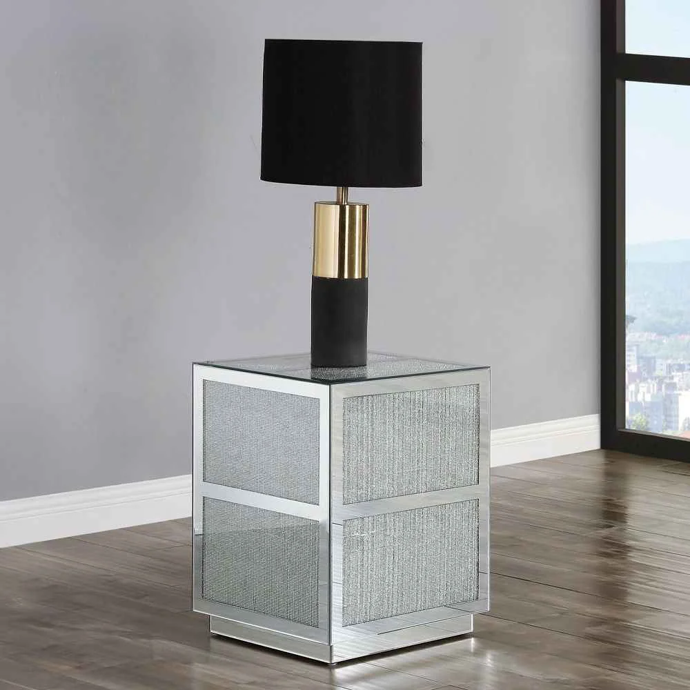 Elegant Noralie - 18 End Table With Faux Diamonds - Mirrored Functional