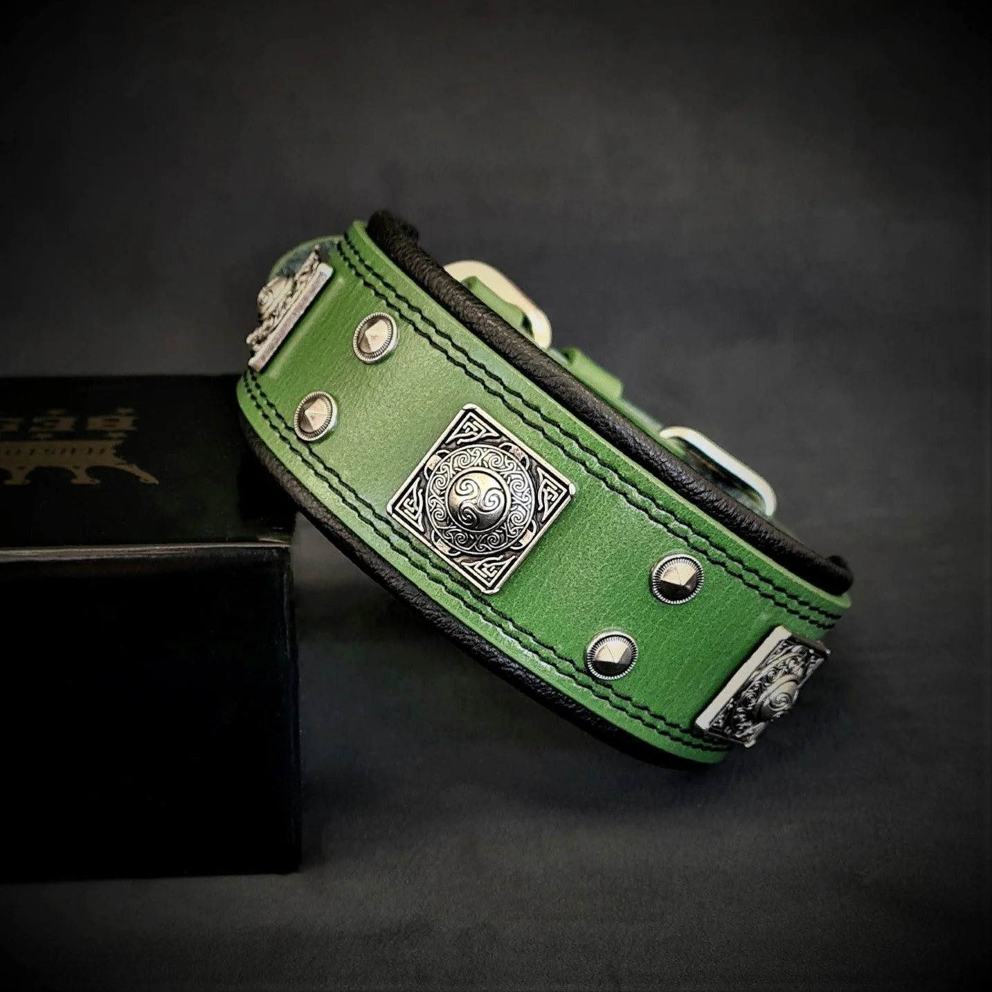 Responsible The Eros collar 2 inch wide Green Lightweight
