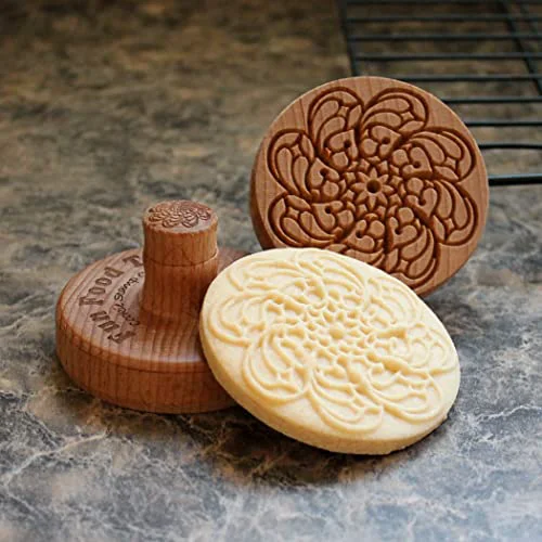 Top-Quality Wood Cookie Stamp Minimalist