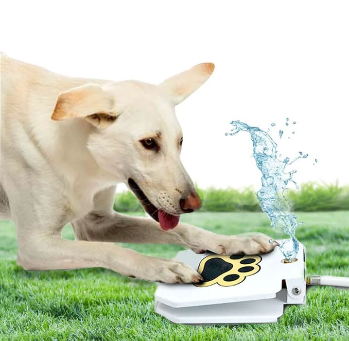 Fine Trio Gato Outdoor Dog Water Fountain — Paw Activated Hose-Connected Drinking Dispenser Green
